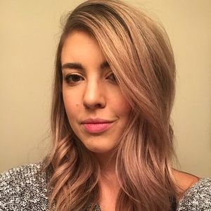 Meet your Posher, Courtney